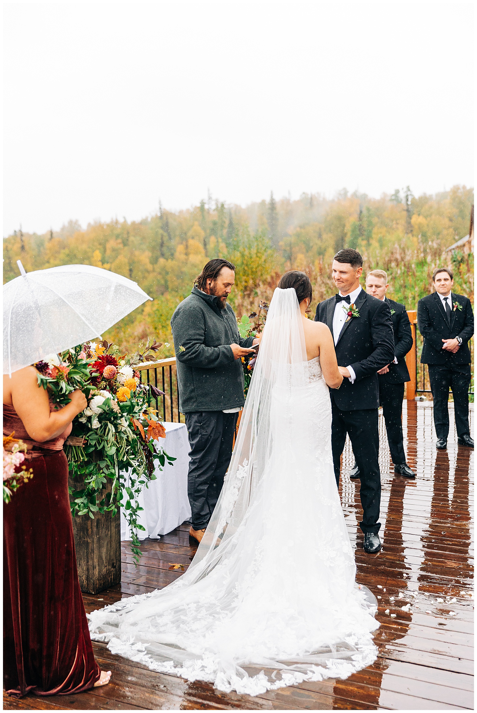 Talkeetna Alaskan Lodge, Wedding, Alaskan Wedding Photographers, Fall wedding in ALaska, A touch of saige events, abe entertainment, 